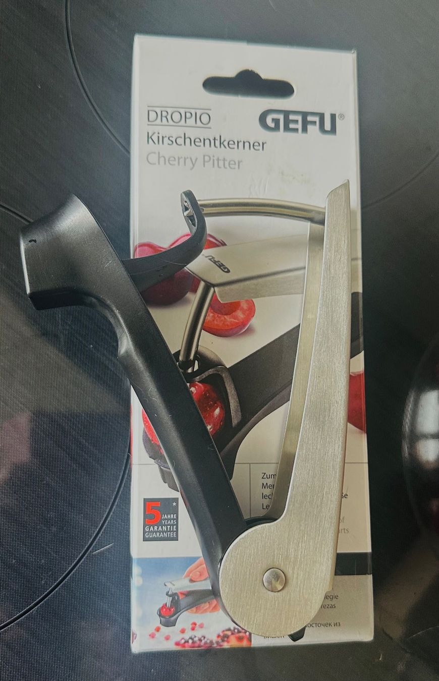 Elettrodomestici da cucina: GEFU Kirschenentseiner Cherry Pitter – Usato da Zürich venduto da brazerola 3