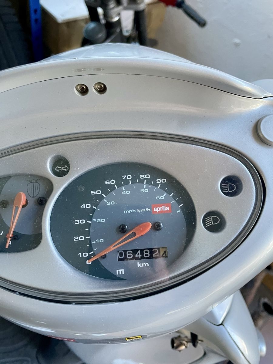 Aprilia Scooter: Aprilia Scarabeo 100 cc – Usato da Morcote venduto da mariano03 1