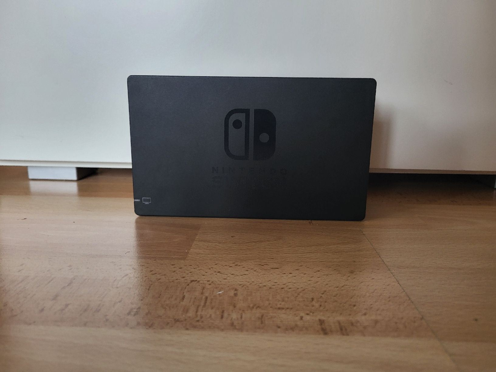 Nintendo Konsolen: Nintendo Switch Dok für die Originale Switch – Gebraucht aus Mosnang von est_rtc5
