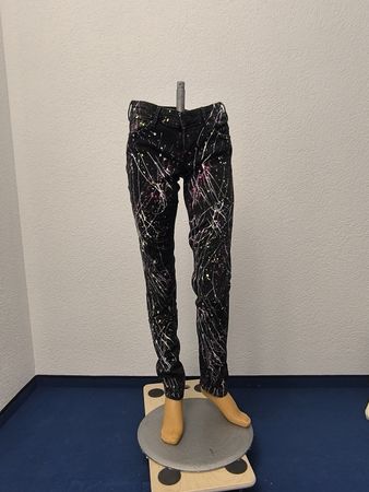 Sehr schöne Hosen mit Neon Farbflecken  - Gothic, Punk, Emo