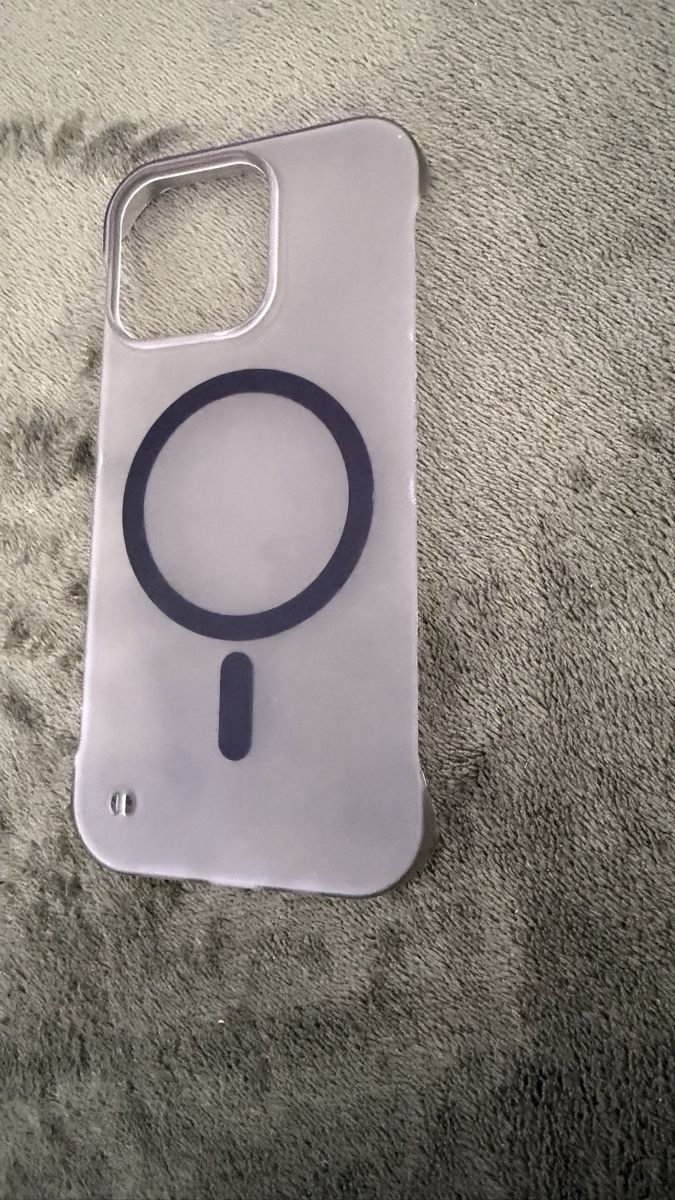 Apple Coques & Protection écran: Lot des coques iPhone 16 pro  – Neuf (Voir description) à grand lancy par don_8cw7 2