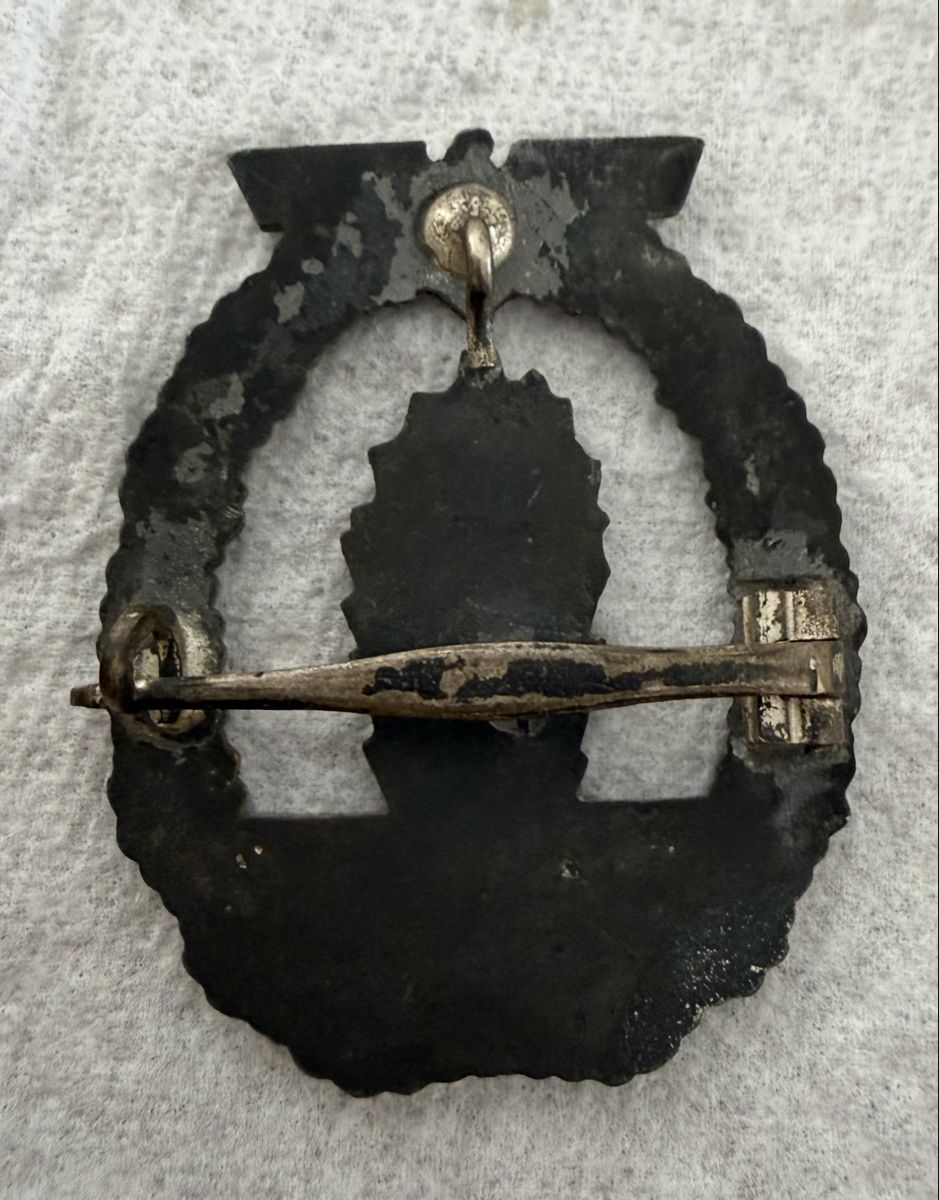 Placchette & Badge: Minensucher-Kriegsabzeichen  – Usato da Roggwil BE venduto da TheColorsOfHistory 1