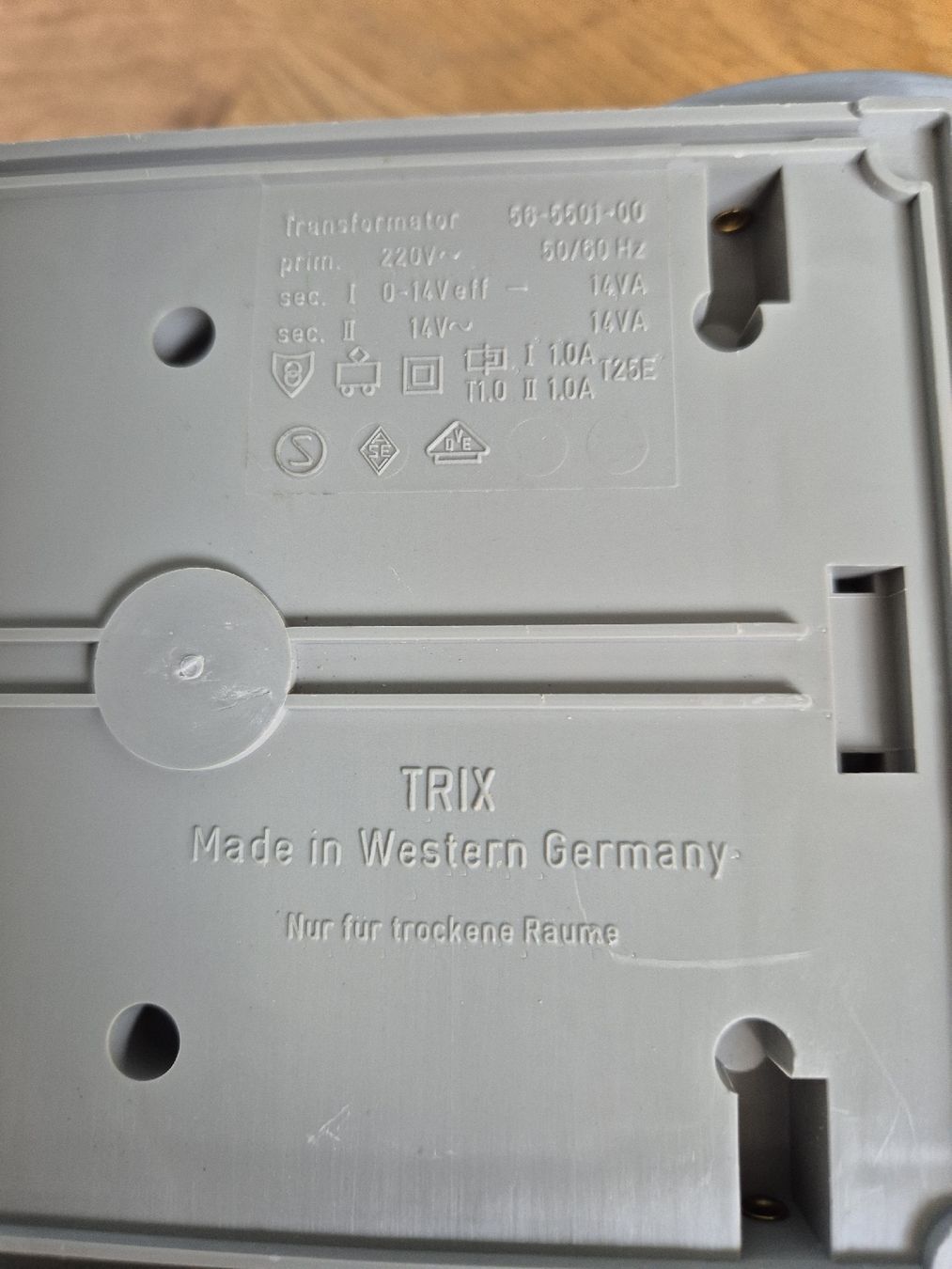 Trix Modellini di ferrovie: TRIX Transformator Modelleisenbahn  – Usato da Chur venduto da engdan 2
