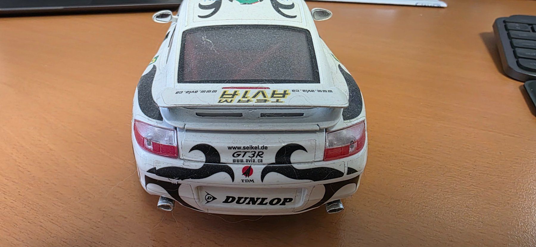 Porsche Modellini d'auto: Porsche 911 Carrera 1997 1/18 – Usato da Unterkulm venduto da Spaescu 2
