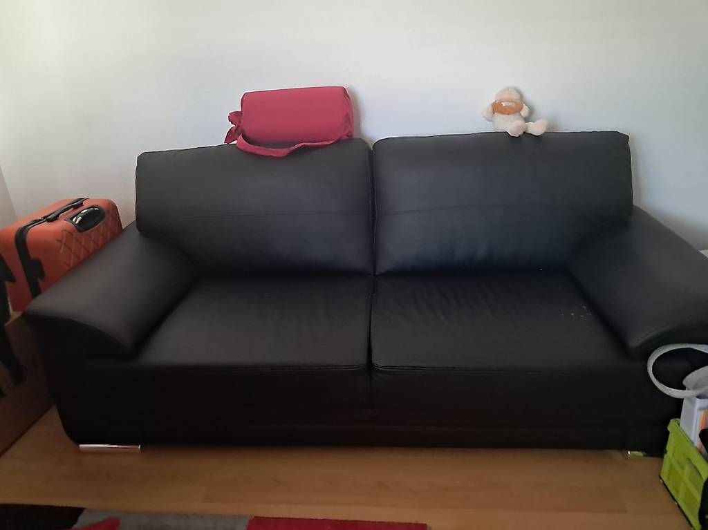Sofas: Kunstledersofa – Gebraucht aus Ilanz von sari_casa