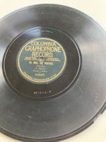 Vier italienische Schellackplatten, eine davon sehr alt