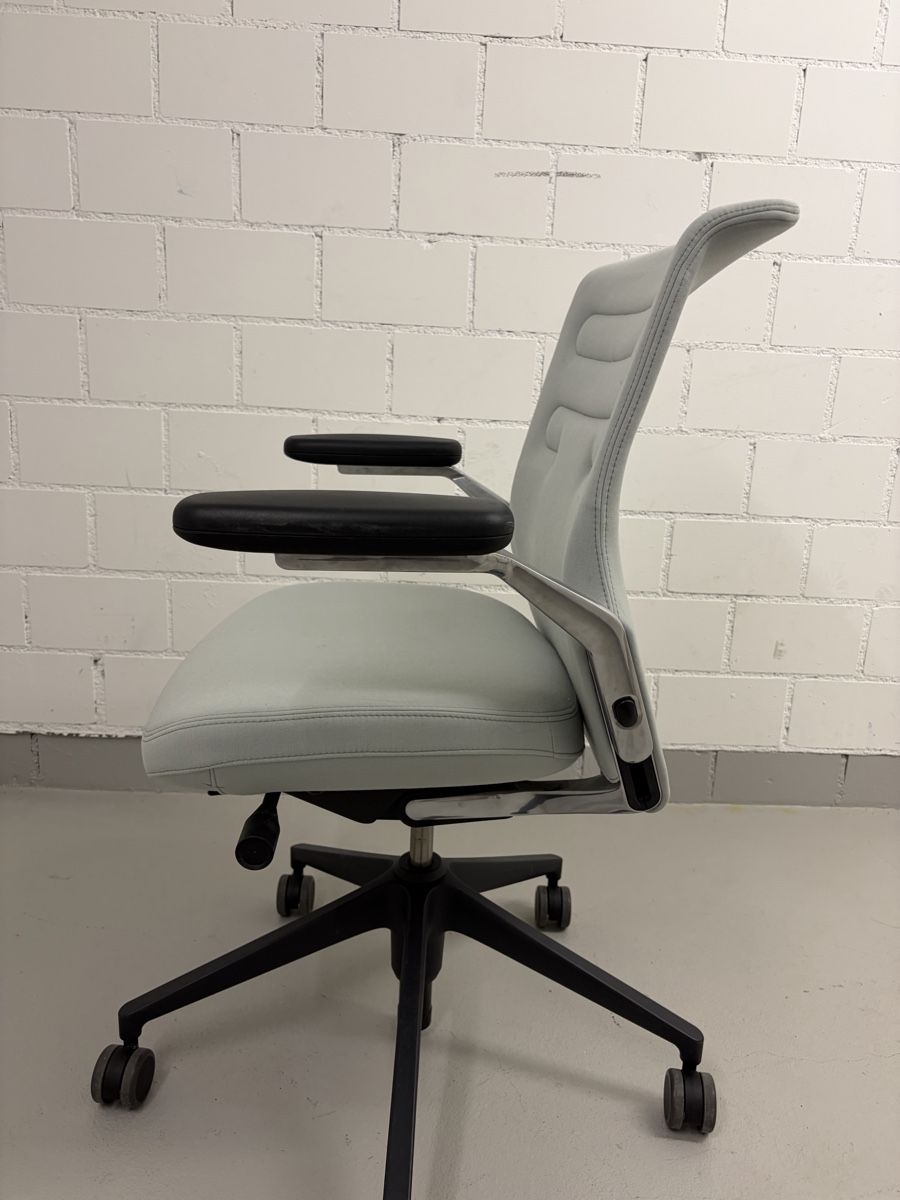 Vitra Chaises: Vitra office chair  – D'occasion à Adliswil par Melamal 1