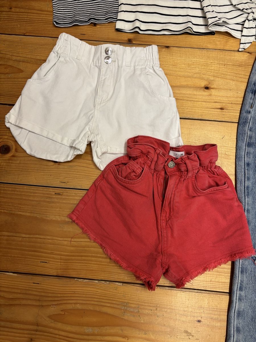 Lotti & Set di vestiti: Kleiderpaket Mädels, Grösse 128 – Usato da Büren an der Aare venduto da Nikito2001 3