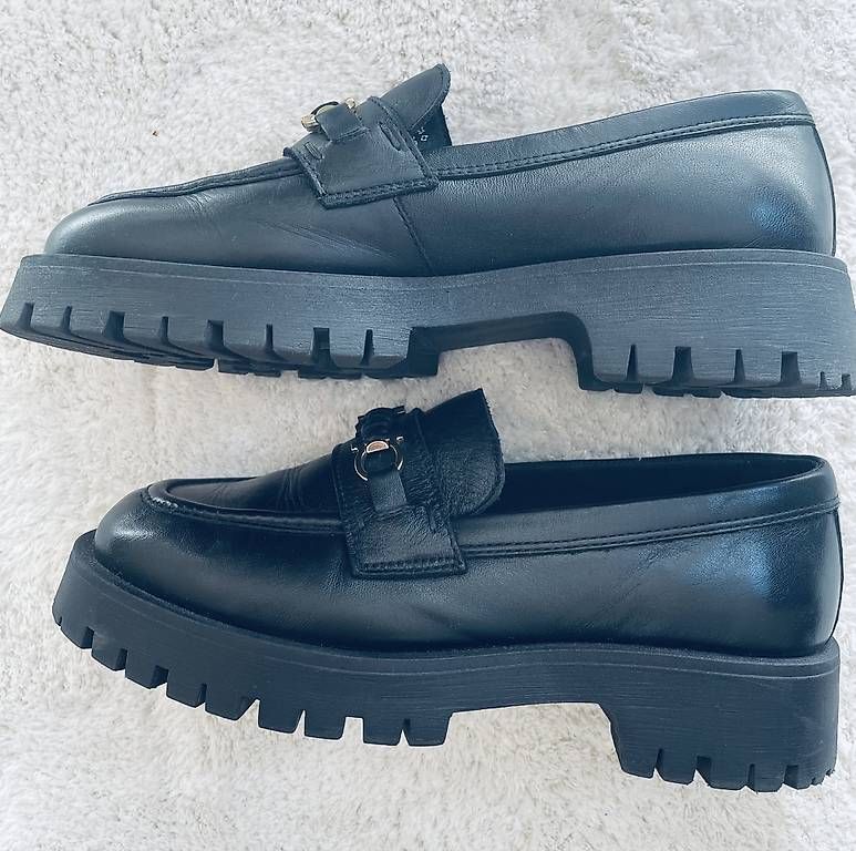 Damenschuhe: Damen-Loafer schwarz – Gebraucht aus Brunnen von rot005 1