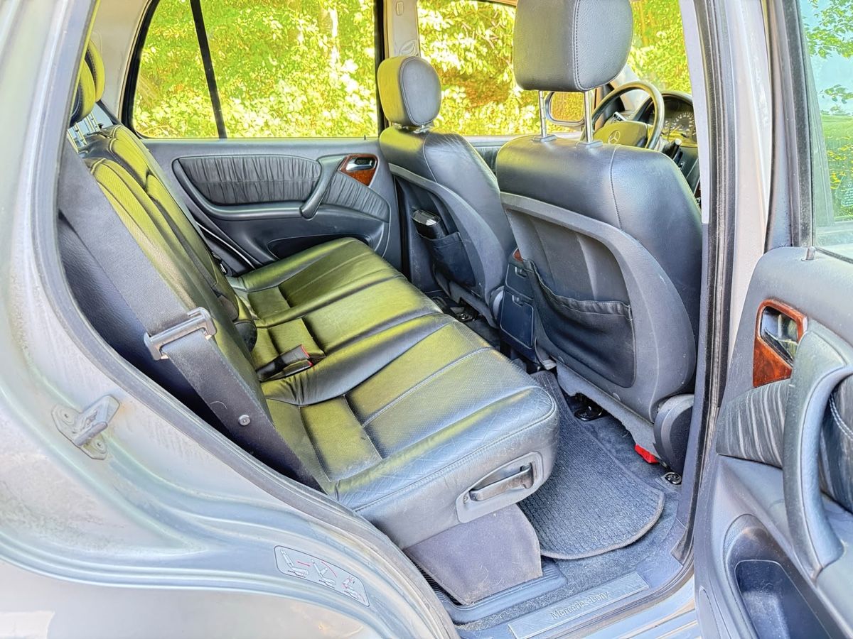Mercedes-Benz Automobili: mercedes ml 270 cdi handschaltung – Usato da Tschugg venduto da polog41 4