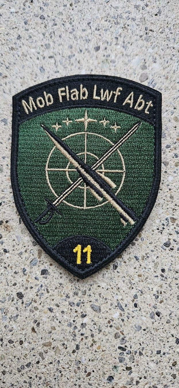 Schweizer Armee Placchette & Badge: *** Badge Mob Flab Lwf Abt 11 mit klett *** – Nuovo e nell'imballaggio originale da Riedholz venduto da fr_sIruP