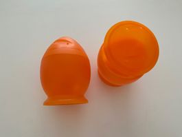 Récipients pour cuisiner les oeufs dans le microondes