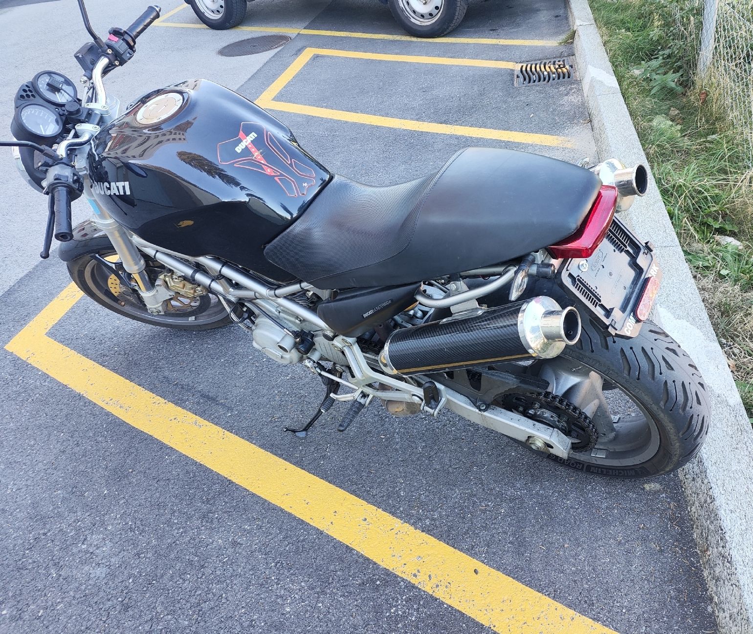 Ducati Strada: Ducati Monster M800IE – Usato da La Chaux-de-Fonds venduto da ZX-7R_17 7