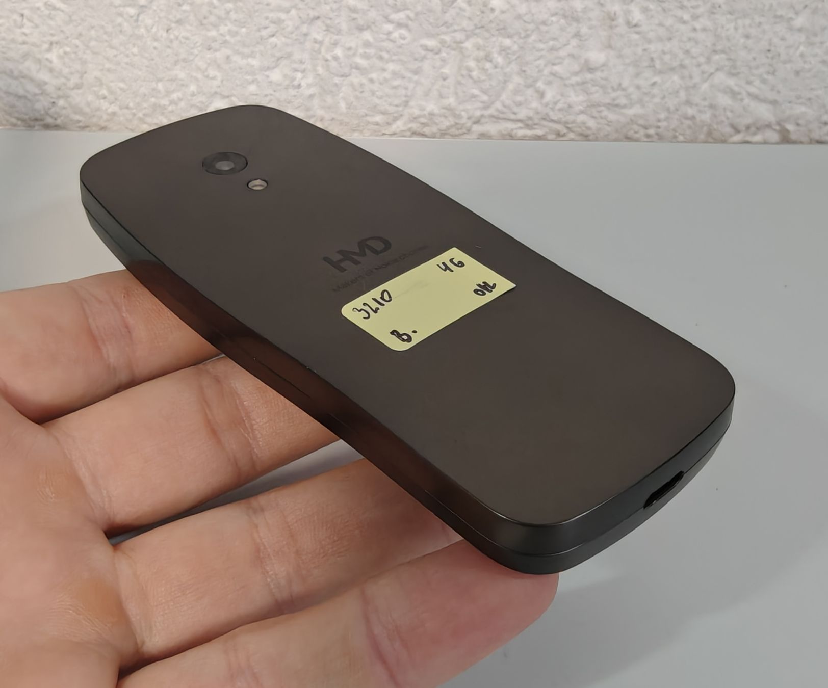 Nokia Telefoni cellulari / Smartphones: Nokia 3210 4G Grau – Usato da Ehrendingen venduto da Rocky985 3