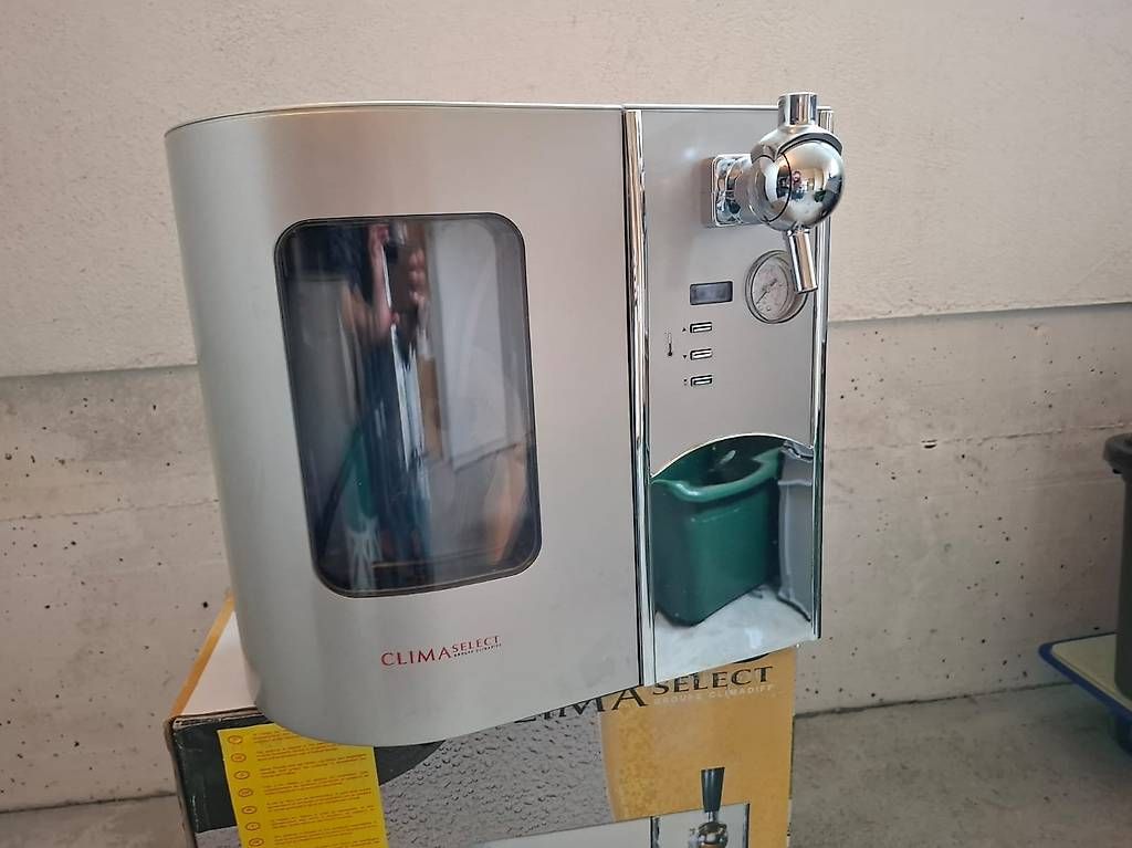 Elettrodomestici da cucina: CO2 Bierzapfhahn neu – Usato da Näfels venduto da rahel.___
