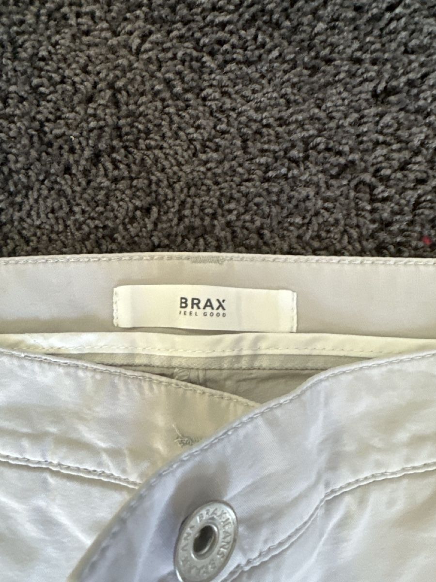 Brax Pantaloni: Brax feel good, graue Hose, Grösse 42 – Nuovo (secondo la descrizione) da Aarau venduto da Sonne7274 1