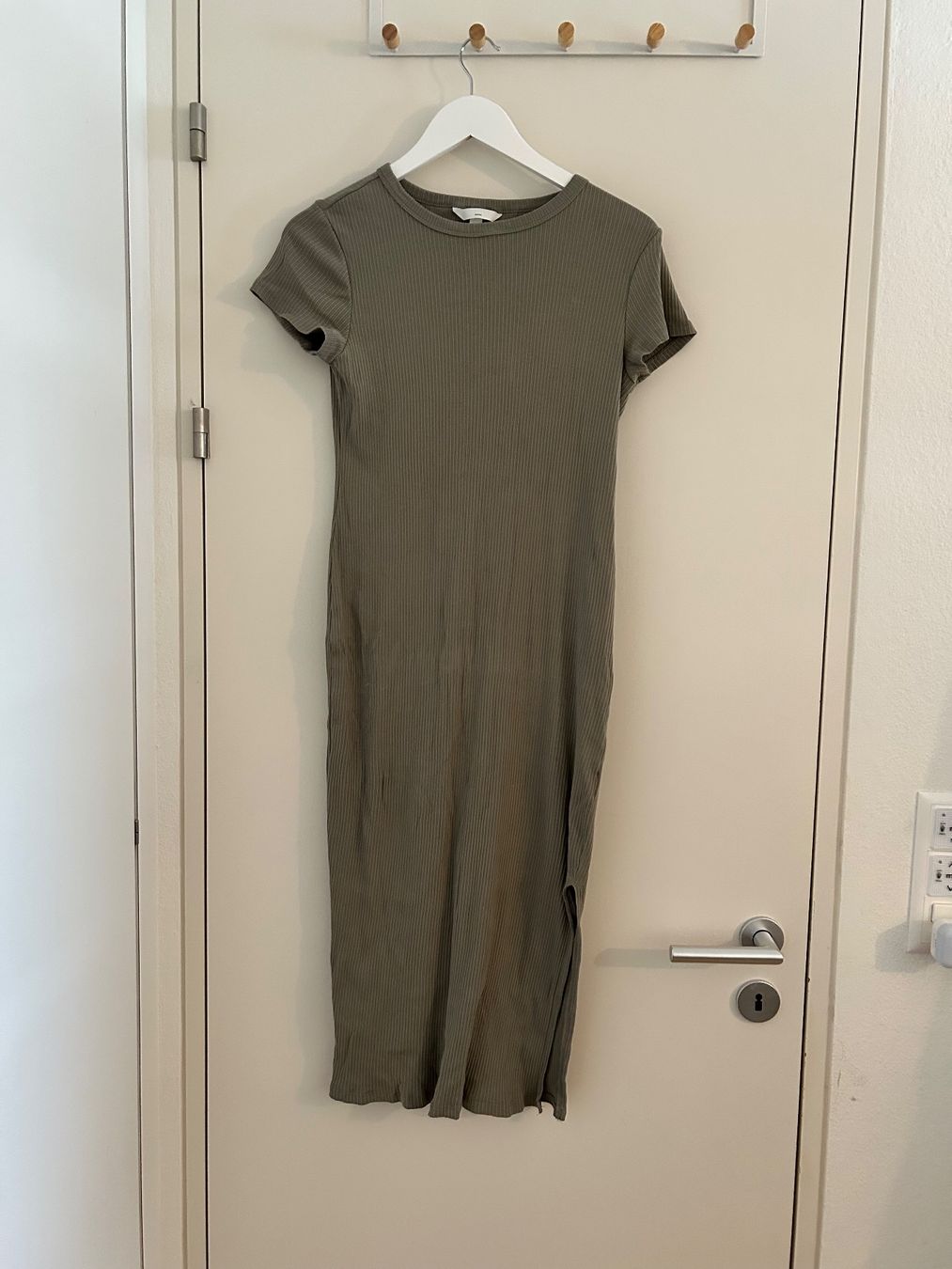 H&M Robes: Umstandskleid helloliv mit Schlitz – D'occasion à Zürich par predisha