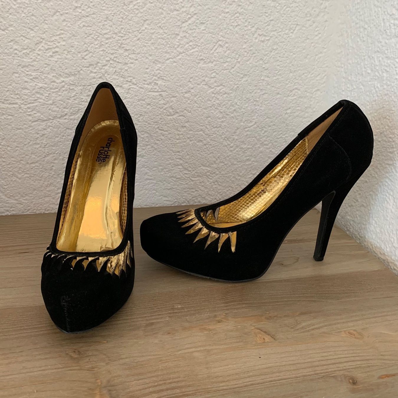 Scarpe da donna: Charlotte Russe Pumps Gr. 8 / 38.5 – Usato da Fislisbach venduto da KolibriSecondhand 1