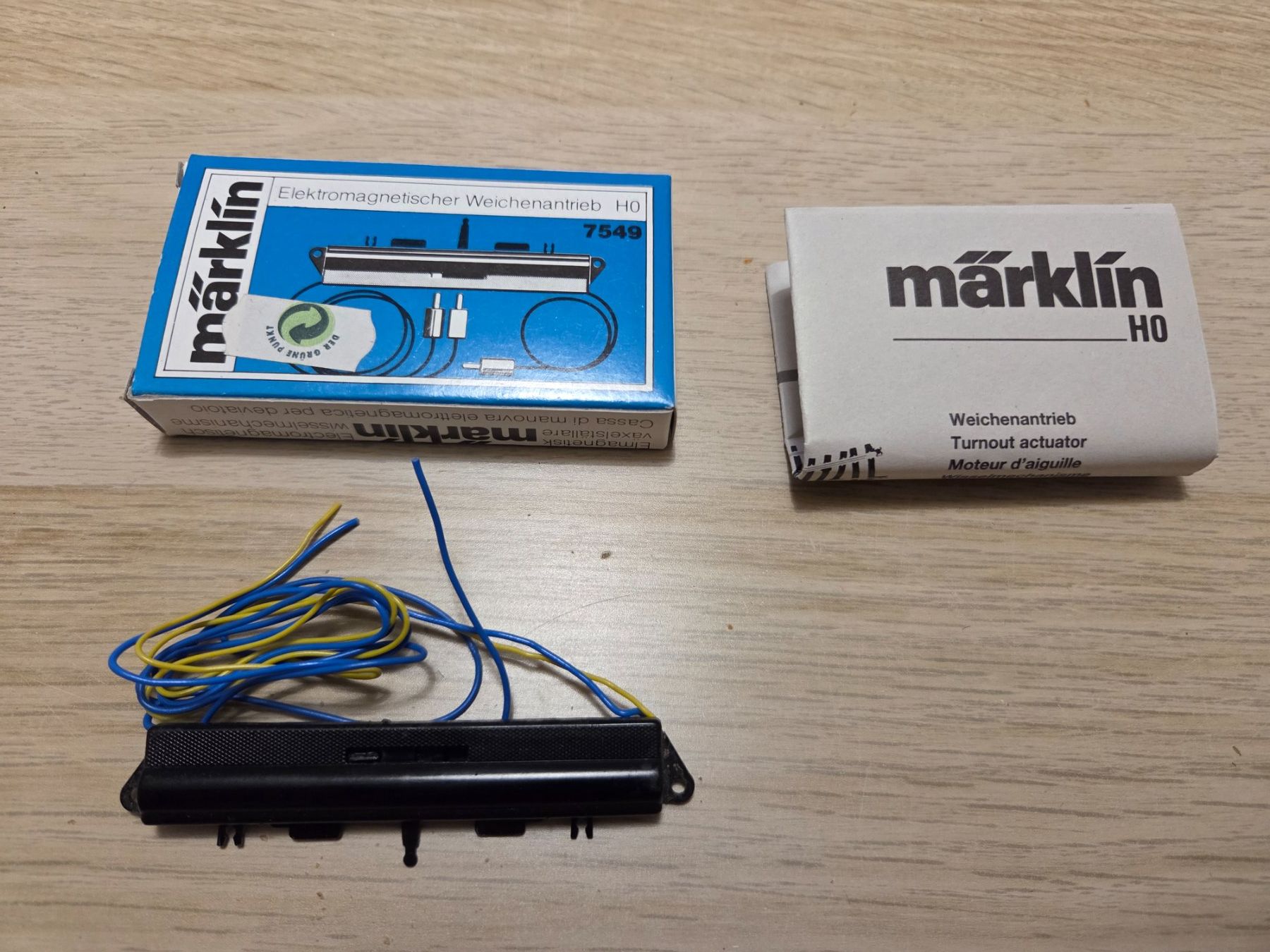 Märklin Modellini di ferrovie: Märklin 7549 Weichenantrieb H0 (1) – Usato da St-Aubin-Sauges venduto da Lo_Go