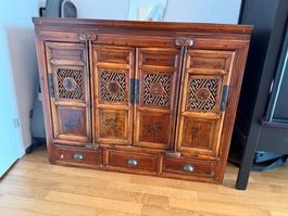 Hochwertiges Rattan Sideboard (Asiatisch)