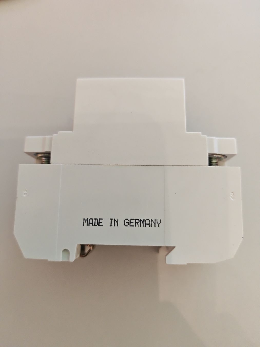 Componenti elettronici: FI Schutzschalter EIAQ 25A 30mA 2pol neu – Usato da Feusisberg venduto da KUDIBECK 1