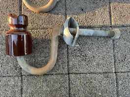 Wunderschöner Porzellan Isolator Glöggli mit Haken Strommast
