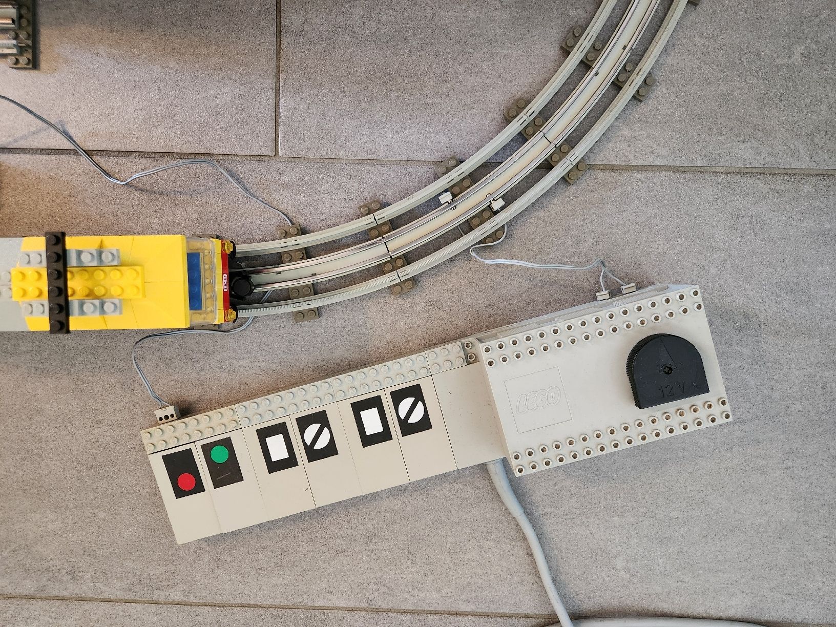 Lego Kit di costruzioni: Train LEGO 7740 12V complet - avec rails et transformateur – Usato da Neyruz FR venduto da Hhenrik 6