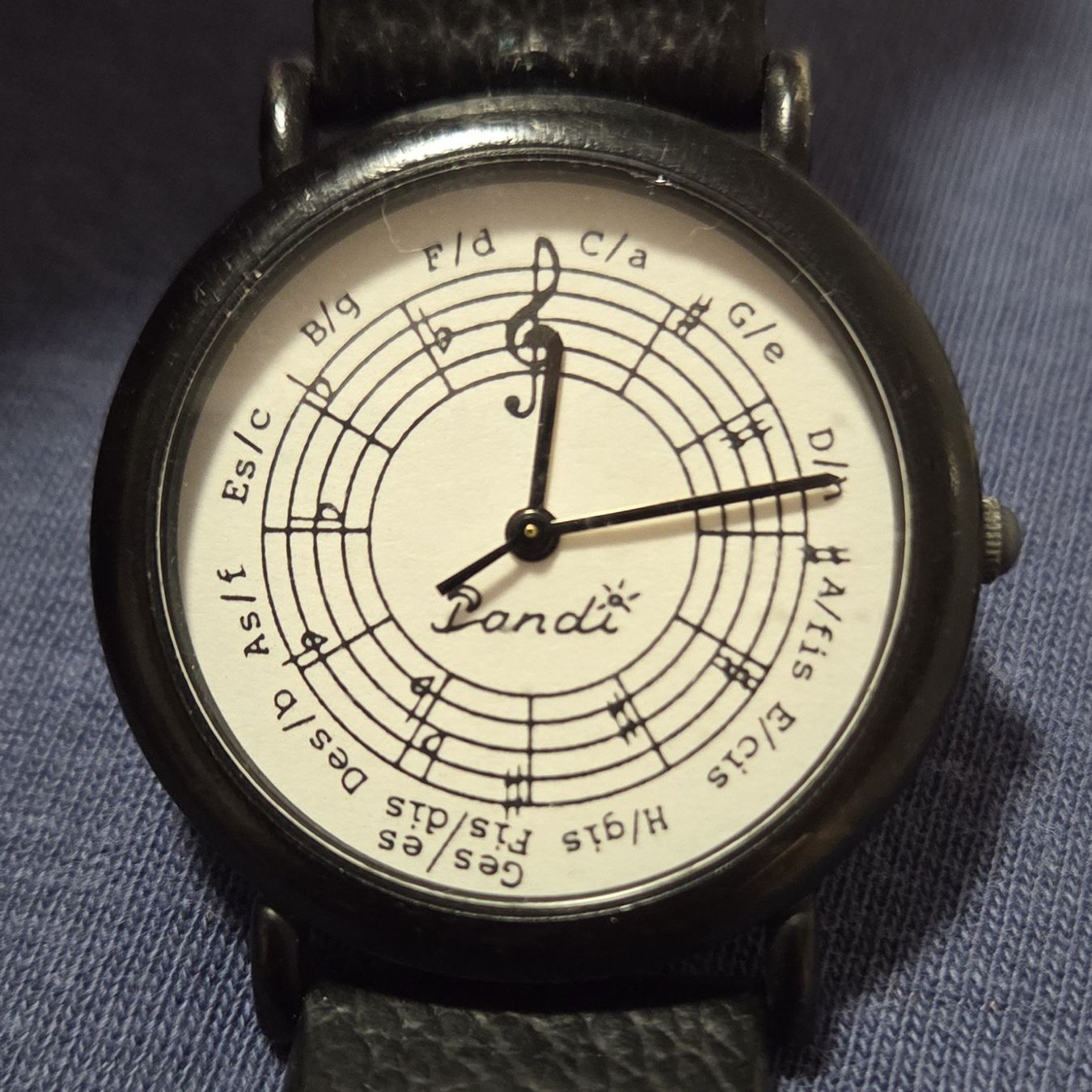 Orologi: Lot de 2 montres - thème musique – Usato da Neyruz FR venduto da RocketRide 2