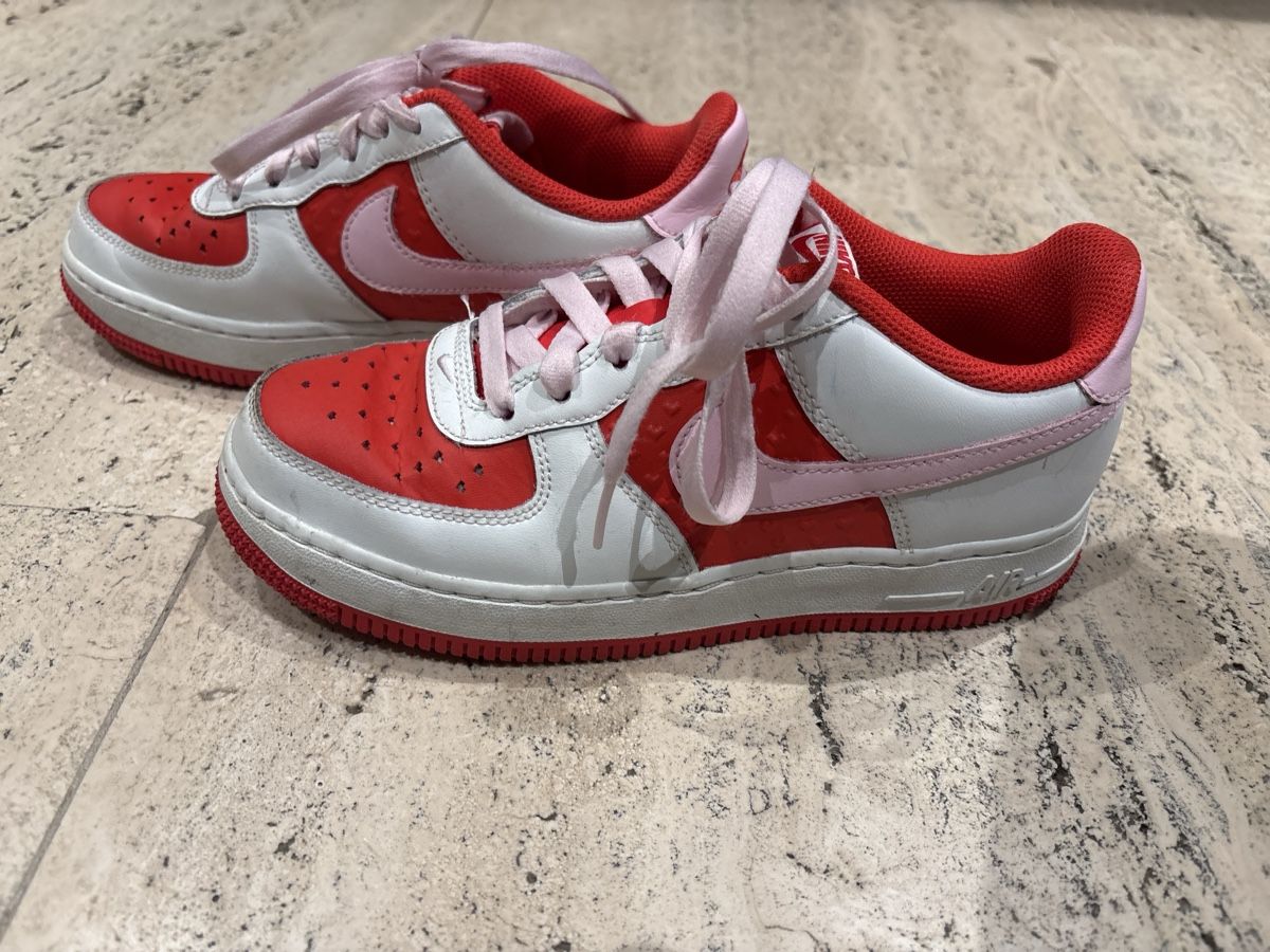 Nike Damenschuhe: Nike Air Force Grösse 37.5 – Gebraucht aus Salenstein von sehrgut 1