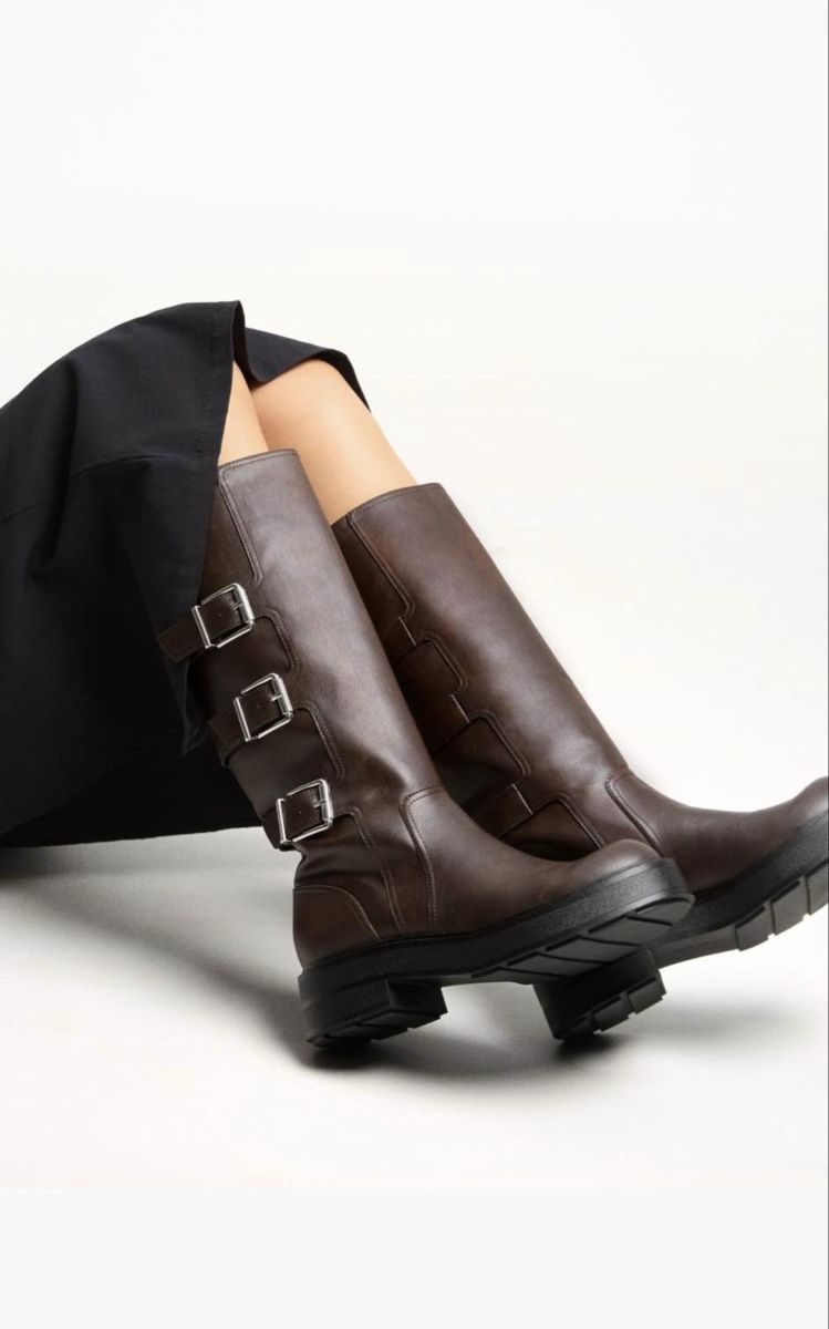 Bershka Damenschuhe: bottes Bershka  – Neu (gemäss Beschreibung) aus Chavornay von daf_6q9d