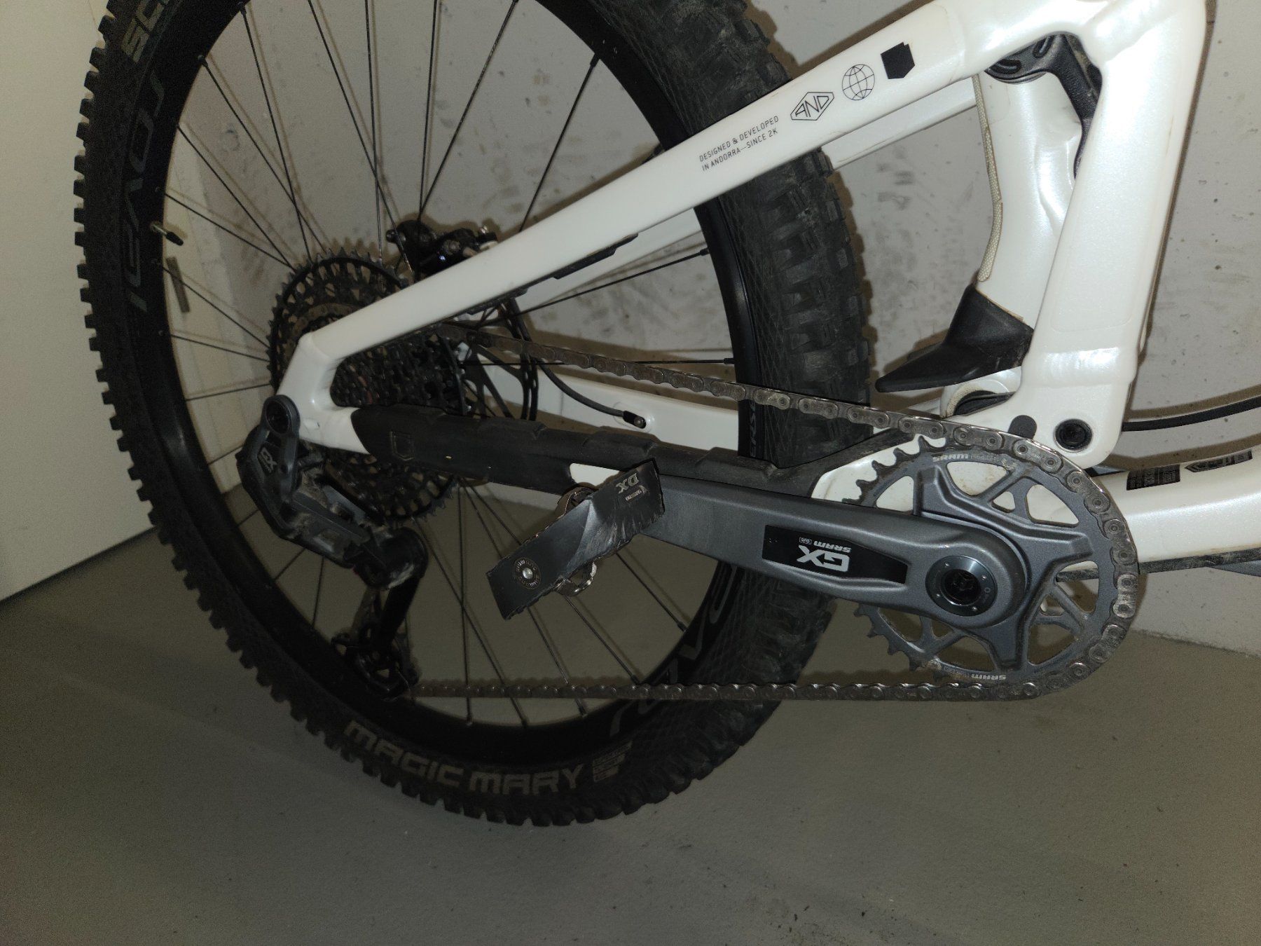 Commencal Vélos: À partir de 1!!! Commencal meta V5 Size L, VTT – D'occasion à Bulle par iwa_snz5 6