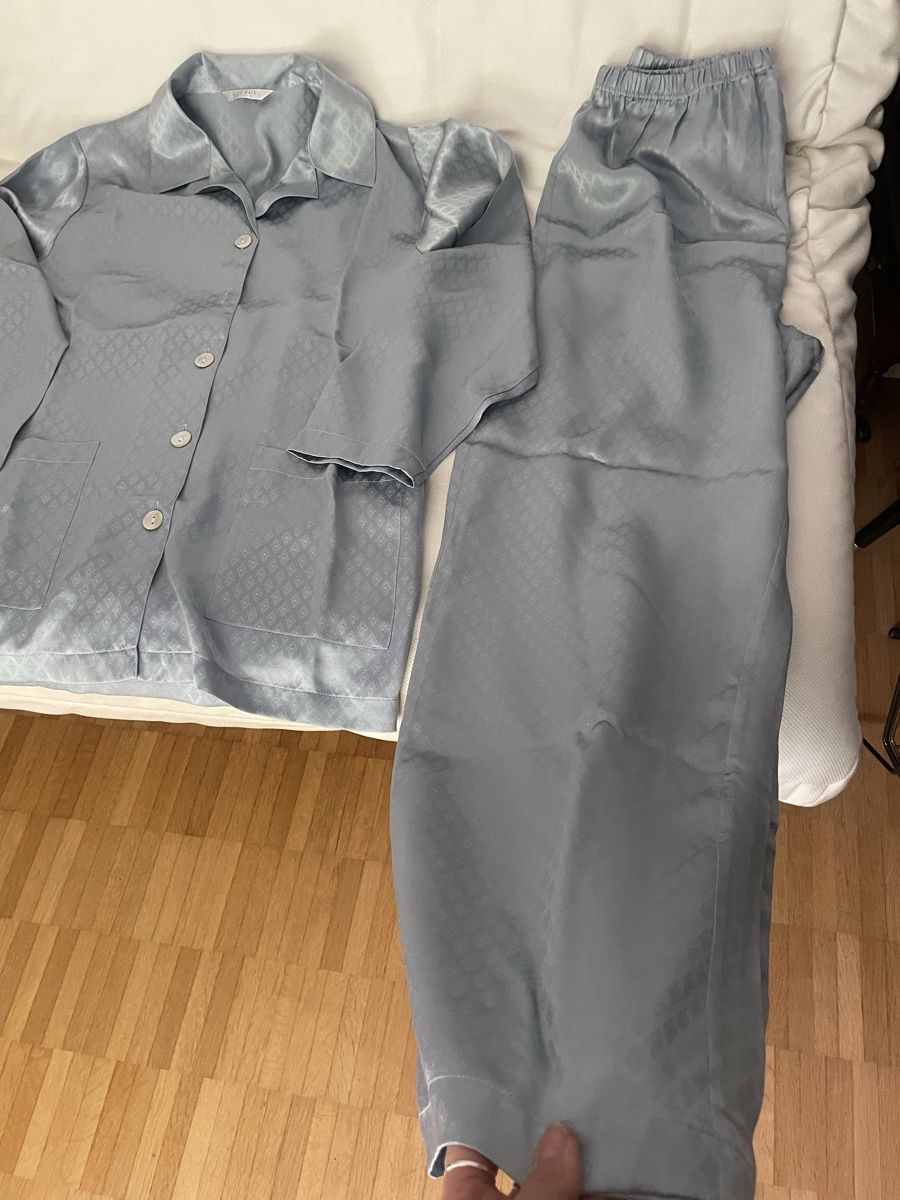 Globus Negligees & Pigiami: Seidenpyjama von Globus – Nuovo (secondo la descrizione) da Zürich venduto da chr_v8sv 1