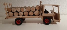 Schilter, Transporter m. Holzladung, Dach abnehmbar, Handarb