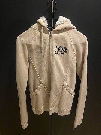 Warm & Cozy Winter Hoodie Abercrombie and fitch xs