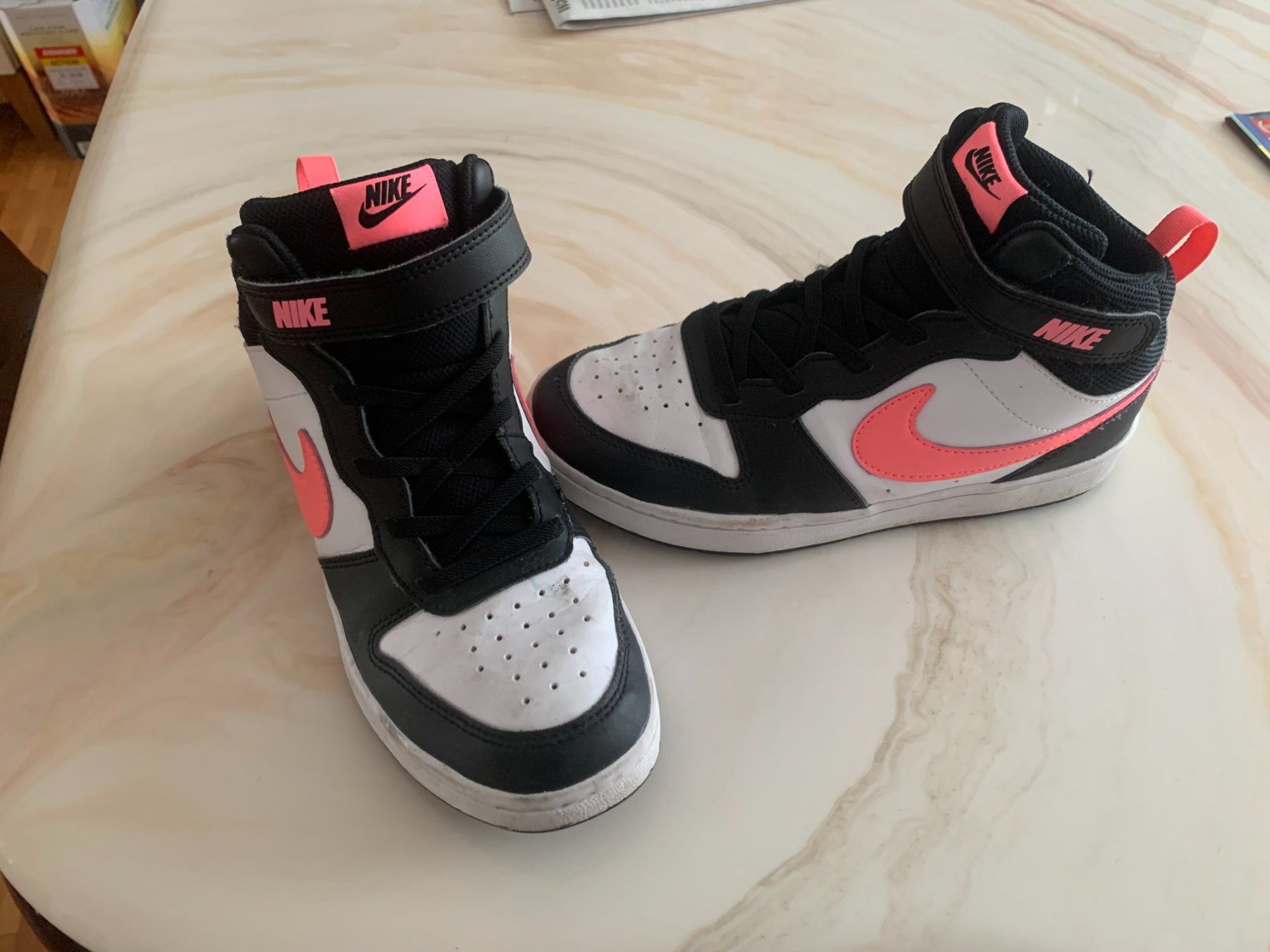 Dosenbach Scarpe per ragazze: Turnschuhe Nike Gr. 35 – Usato da Wallisellen venduto da Francescof 1