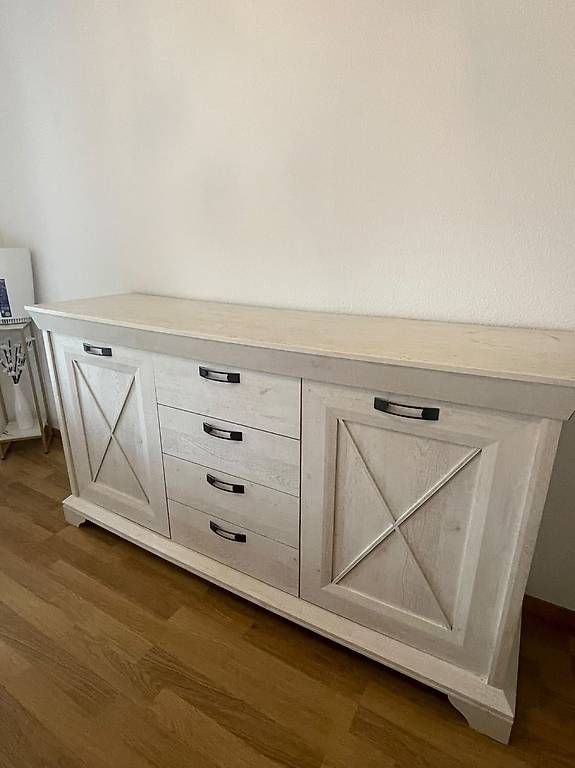 Commodes: Grosse Helle Kommode / Sideboard  – D'occasion à Fislisbach par The.Notorious