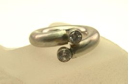 Sehr massiver 925 Sterling Fingerring zwei weissen Steinchen