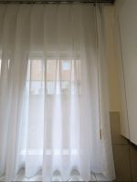 Vorhang weiss mit Vorhangstange guter Zustand gebraucht