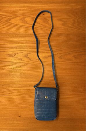 Blaue Handtasche / Handytasche