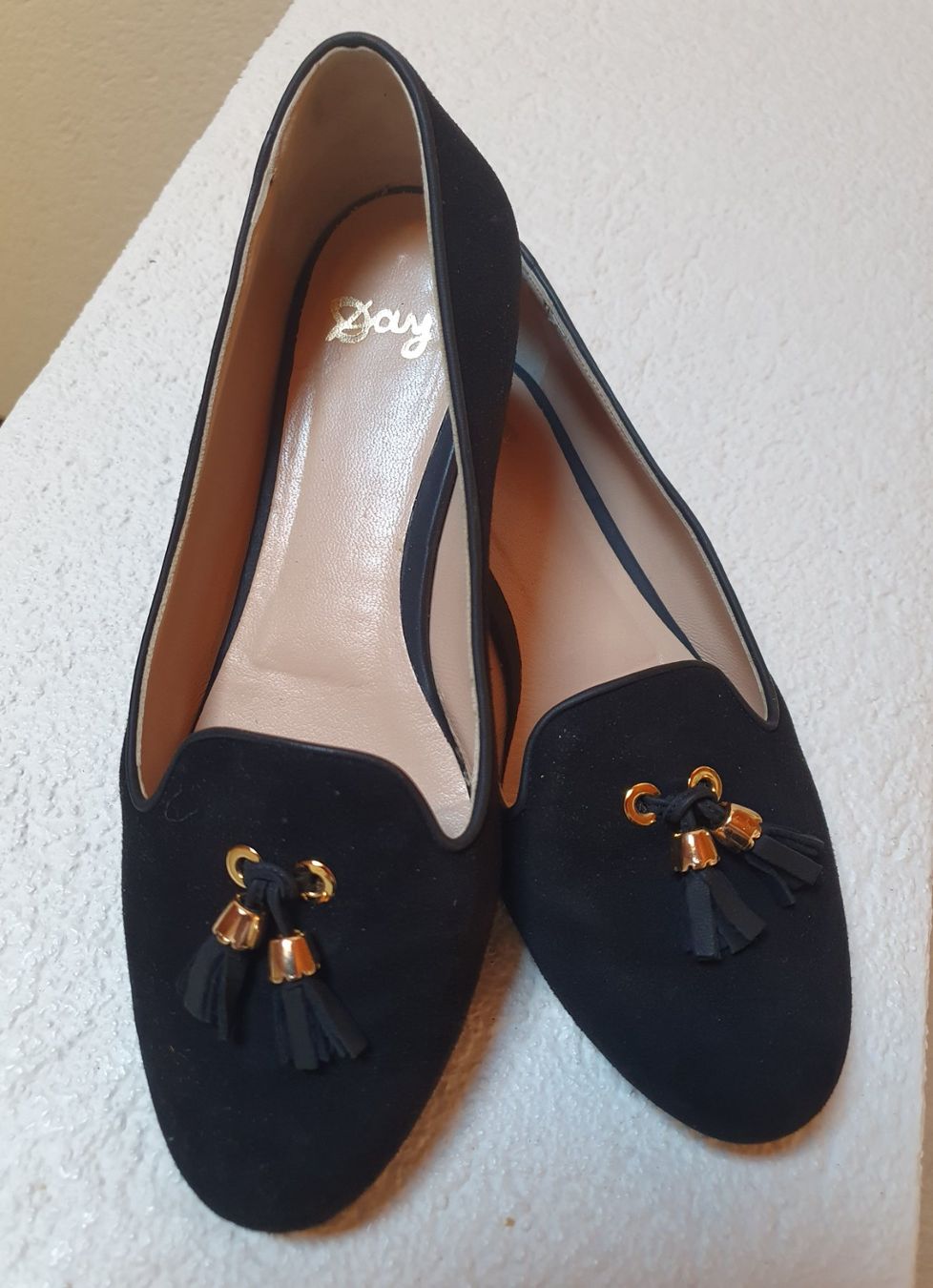 Scarpe da donna: Day Damen Slipper, Gr.38, schwarzes Wildleder – Usato da Teufen AR venduto da pischa