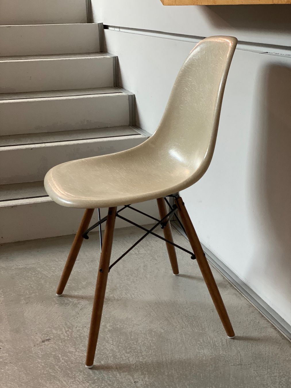 Herman Miller Stühle: Eames Herman Miller Parchment – Gebraucht aus Thalwil von Catha10 1