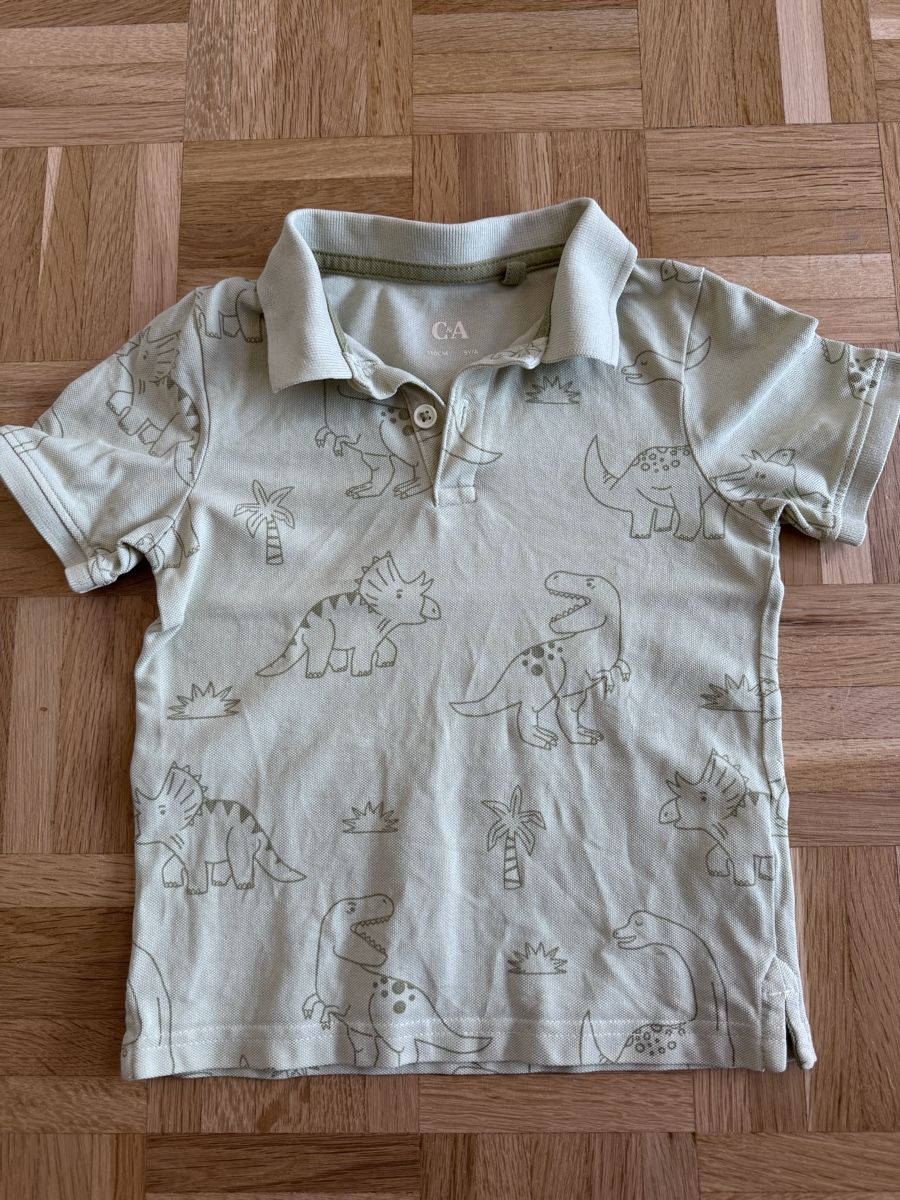 Kleiderpakete & -sets: T-Shirts 3 Stk. Grösse 104/110 – Gebraucht aus St. Gallen von kara_24 3