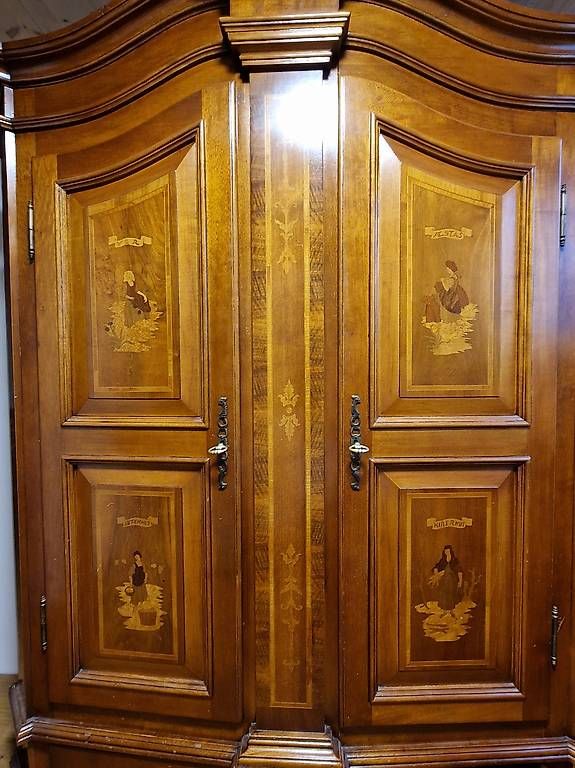 Articles en bois: Bauernschrank (Bodenseeschrank) – D'occasion à Lungern par libra87 1