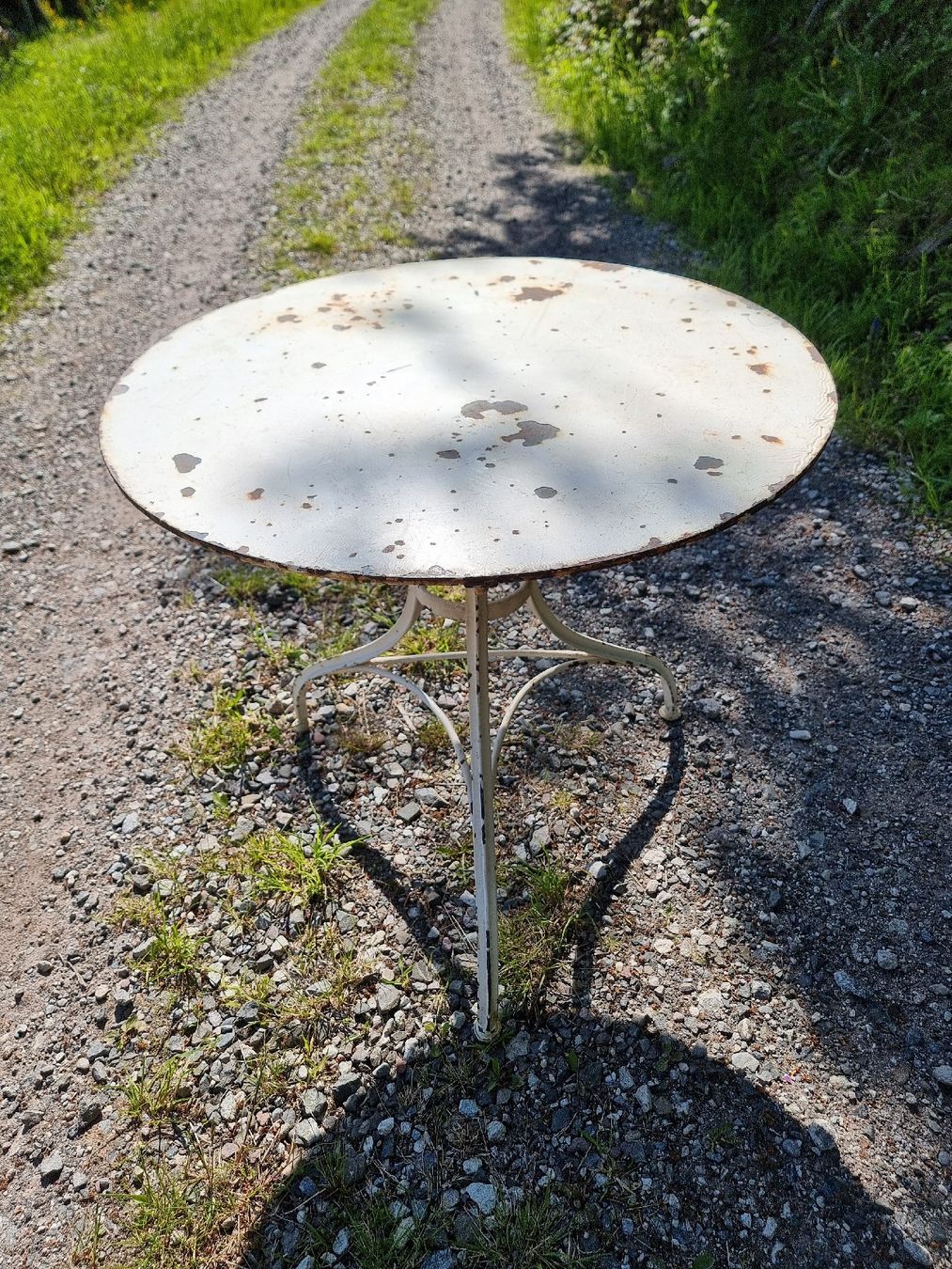Tavoli: Gartentisch aus Eisen alt – Usato da Berschis venduto da treedosha01