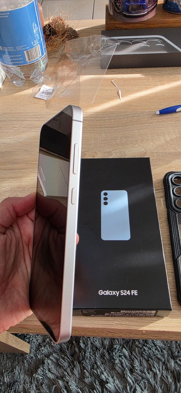 Samsung Handys / Smartphones: samsung galaxy S24 FE – Neu (gemäss Beschreibung) aus Farvagny-le-Grand von stephy06 1