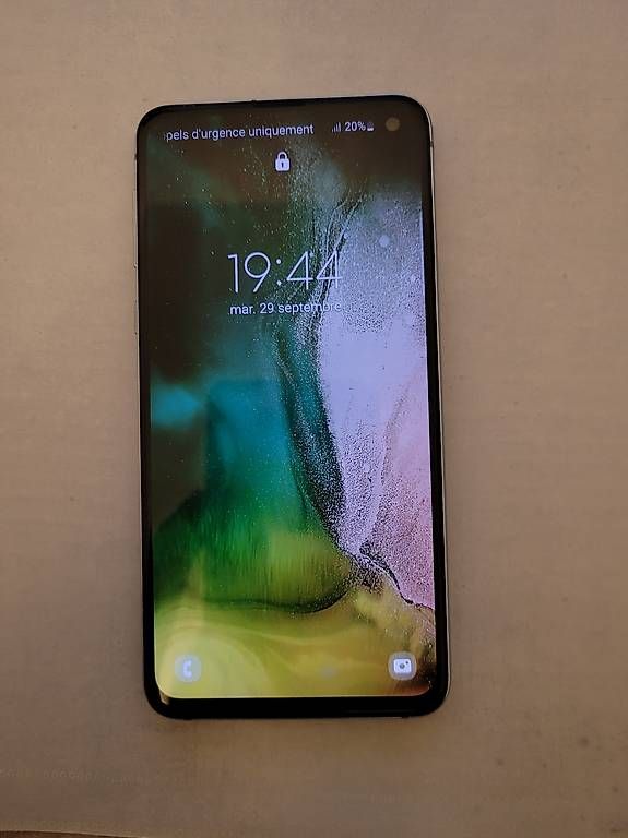 Portables: Samsung Galaxy S10e – D'occasion à La Chaux-de-Fonds par amp_9drx