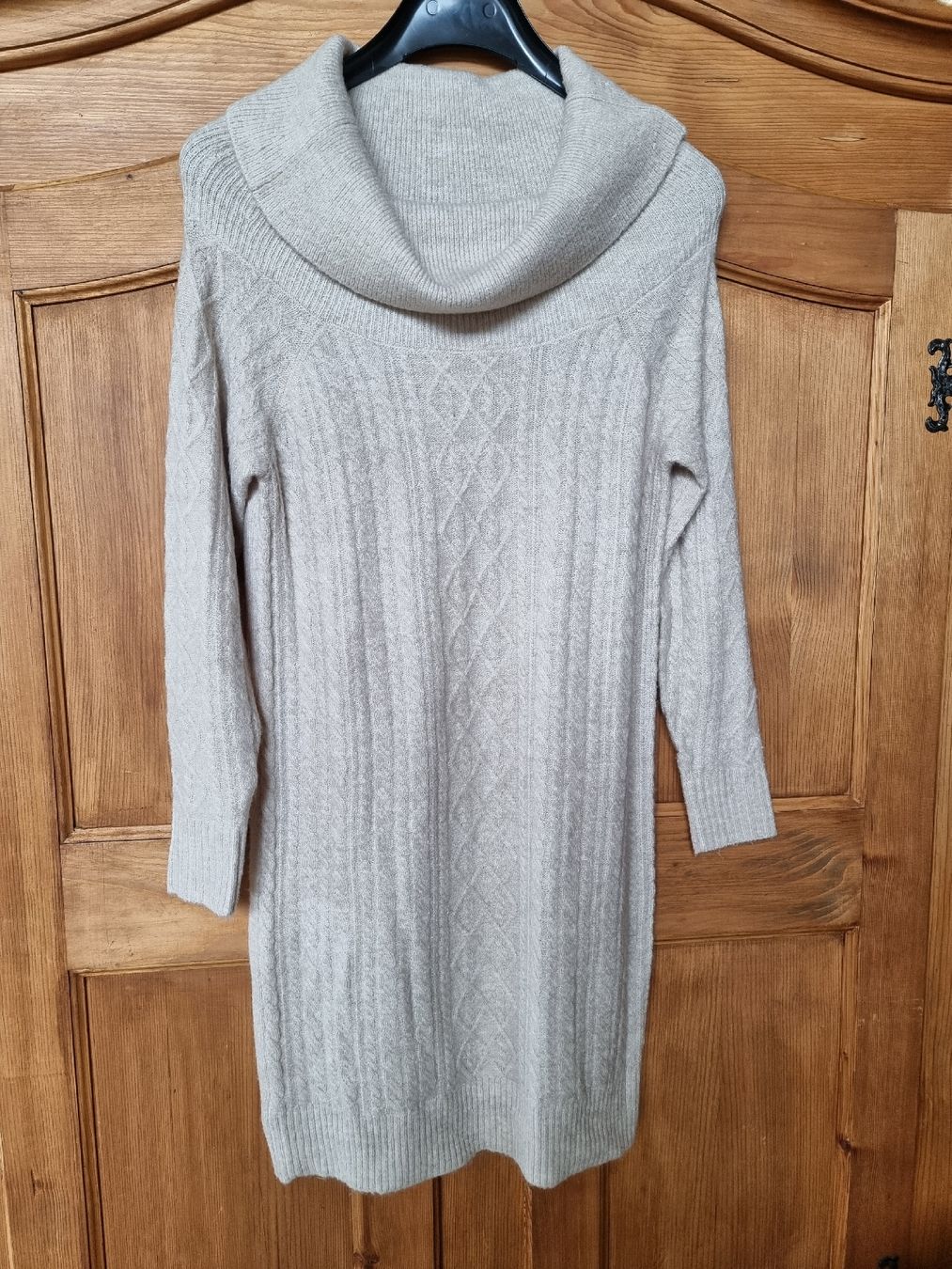 Vestiti: Rollkragen Strickkleid, beige, Grösse M - NEU – Nuovo (secondo la descrizione) da himmelried venduto da bribuli 7