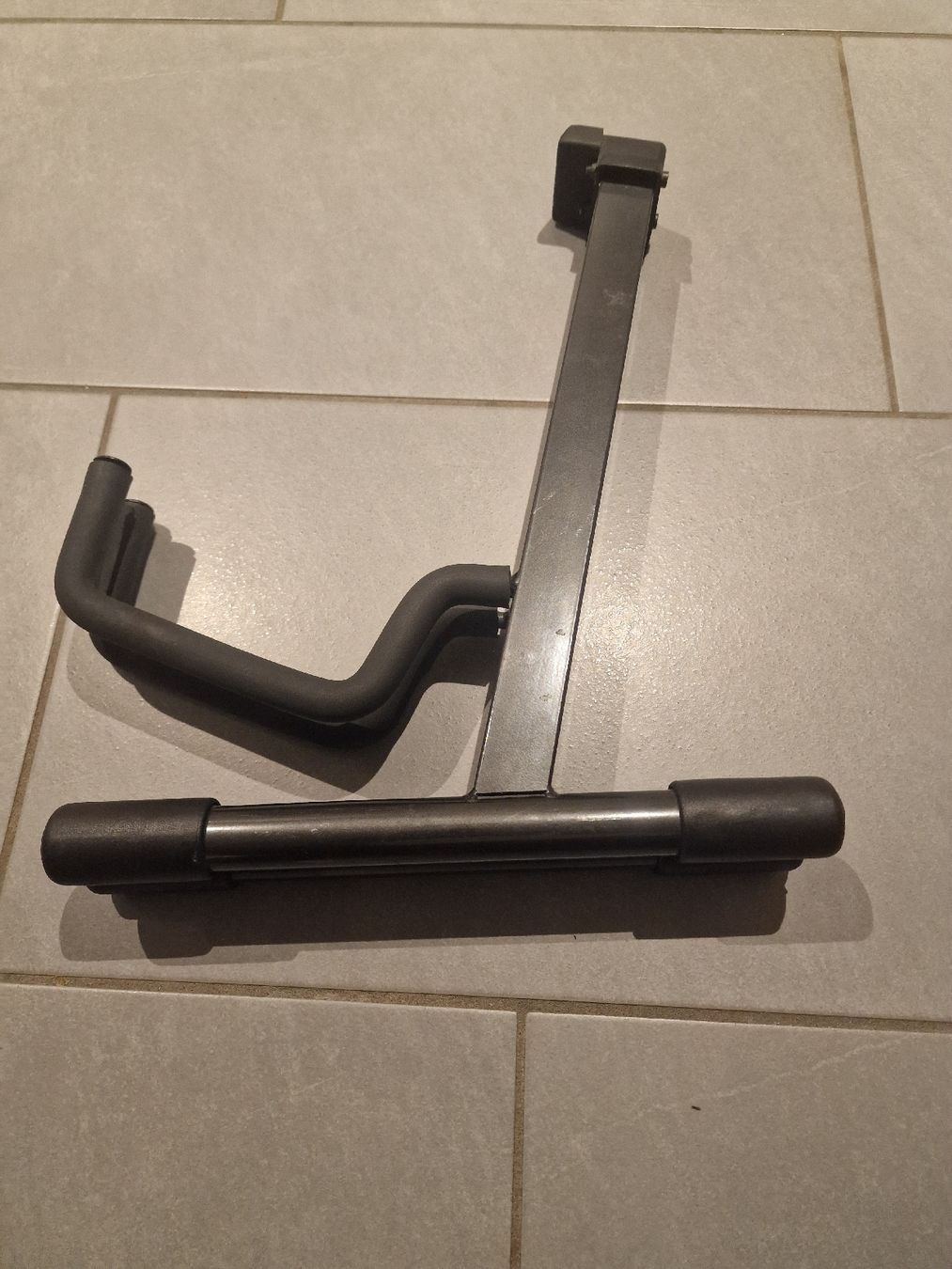 Supporti per strumenti musicali & leggii: Proel Gitarrenständer, A-Form, klappbar – Usato da Bonstetten venduto da Foxi11 2