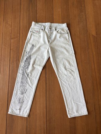 Diesel Jeans hellblau mit Muster Design 