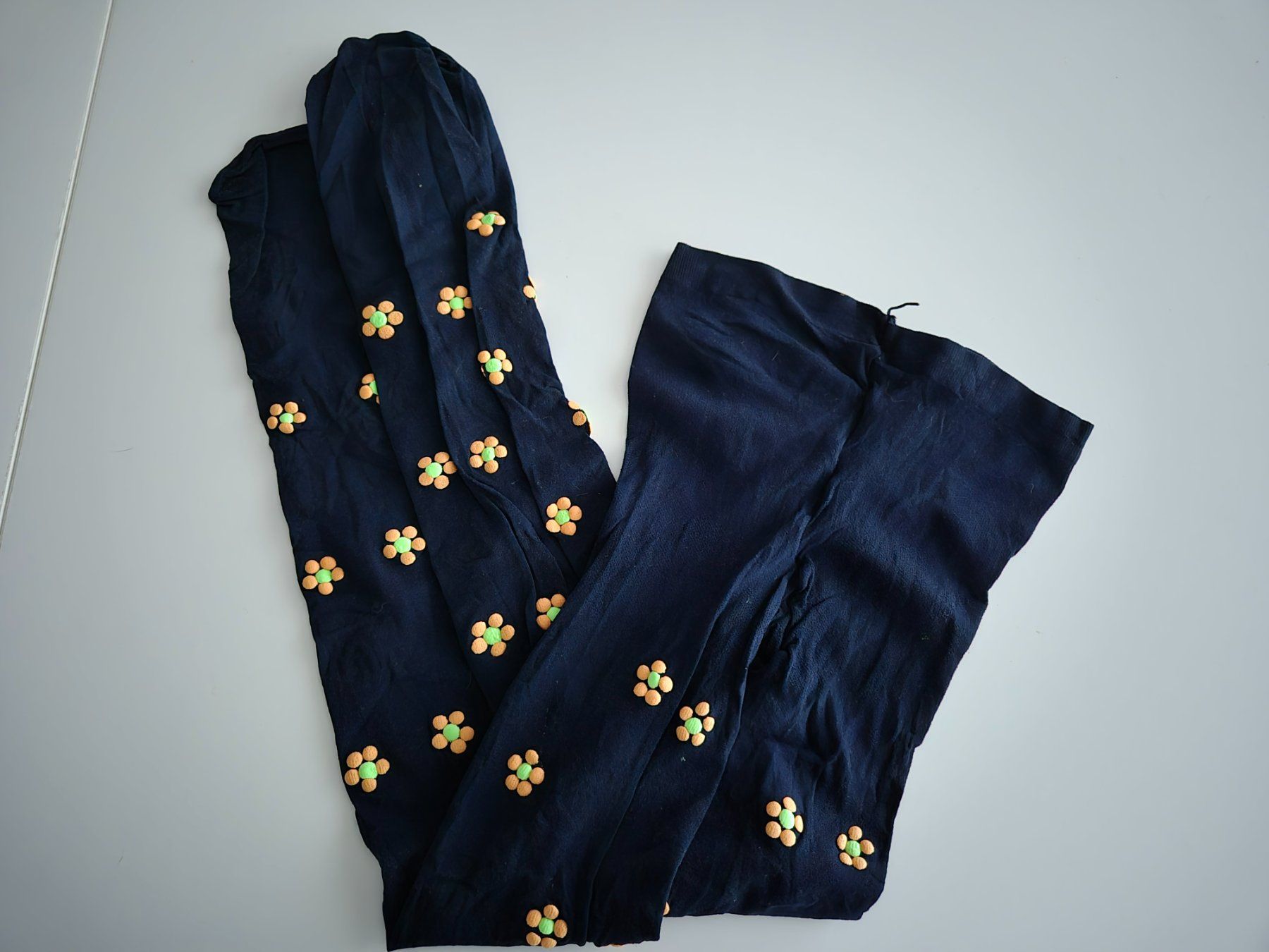 Calze & Collant: Kinder Strumpfhose Blau mit Blümchen Gr. ca. 4 jährig – Nuovo (secondo la descrizione) da Zürich venduto da pau_y8mv 1